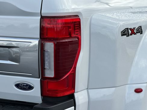 Used 2022 Ford F350 Platinum image 25