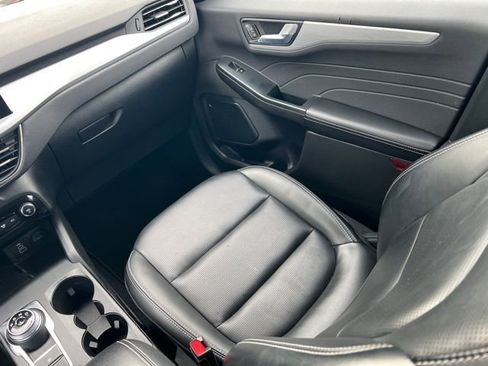 Used 2024 Ford Escape Platinum image 11