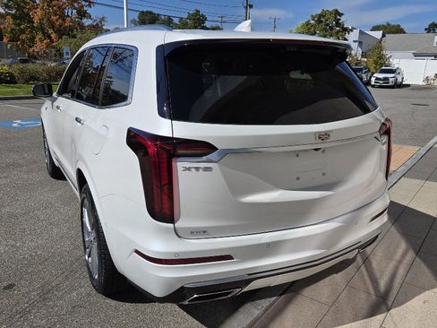 Used 2024 Cadillac XT6 Premium Luxury w/ Technology Package image 13