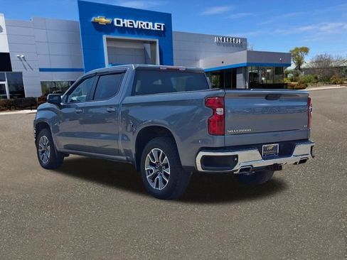 Used 2022 Chevrolet Silverado 1500 LT AWD/4WD image 25