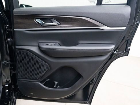 New 2026 Jeep Grand Cherokee Altitude image 27