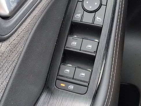 Used 2021 Nissan Rogue SV FWD image 22