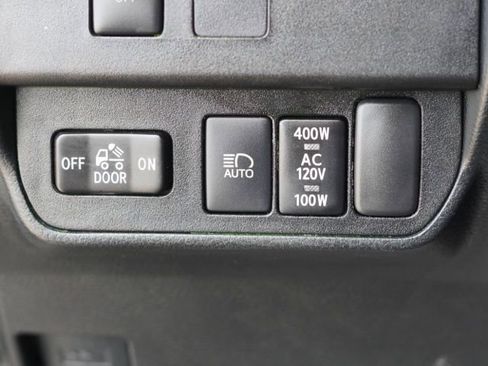 Used 2021 Toyota Tacoma TRD Sport w/ Technology Package image 23