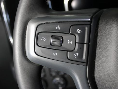 Used 2025 Chevrolet Silverado 1500 LT image 17