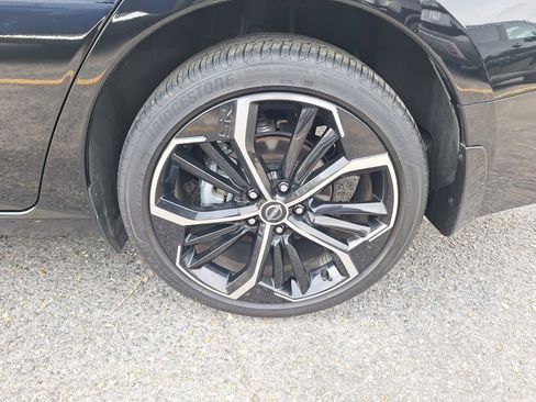 Used 2024 Nissan Altima 2.5 SR w/ SR Premium Package image 24