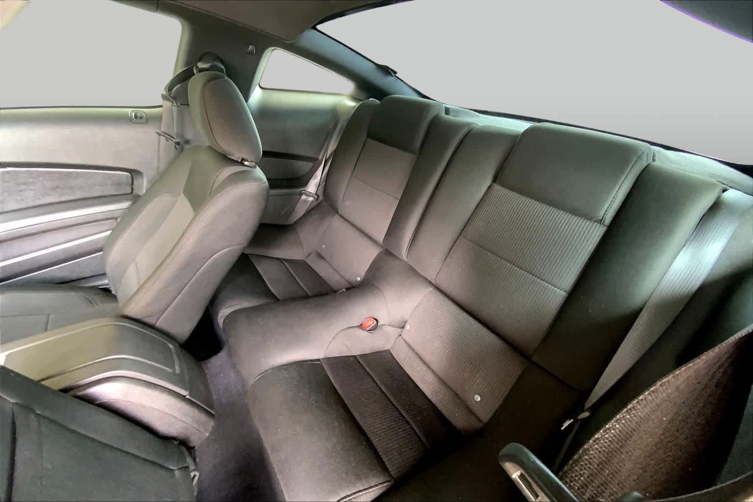 Used 2010 Ford Mustang Premium RWD image 16