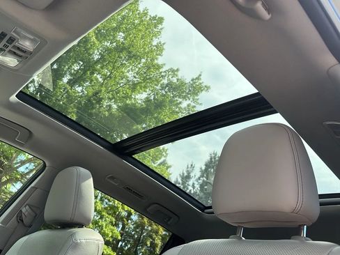 Used 2016 Toyota Highlander Limited Platinum image 27