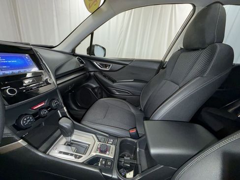 Used 2021 Subaru Forester Premium image 21