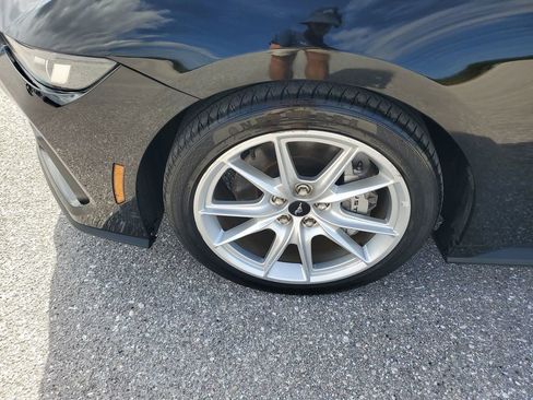 Used 2024 Ford Mustang GT Premium image 18