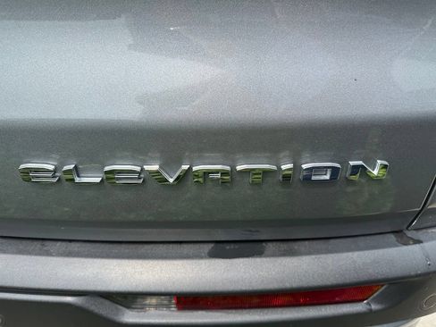 Used 2026 GMC Acadia Elevation w/ LPO, Floor Liner Package AWD/4WD image 15