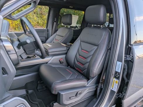 New 2025 Ford F150 Lariat w/ Equipment Group 502A High image 17