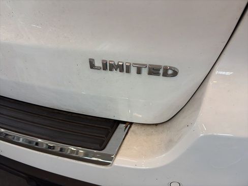 Used 2017 Jeep Grand Cherokee Limited w/ Trailer Tow Group IV image 7