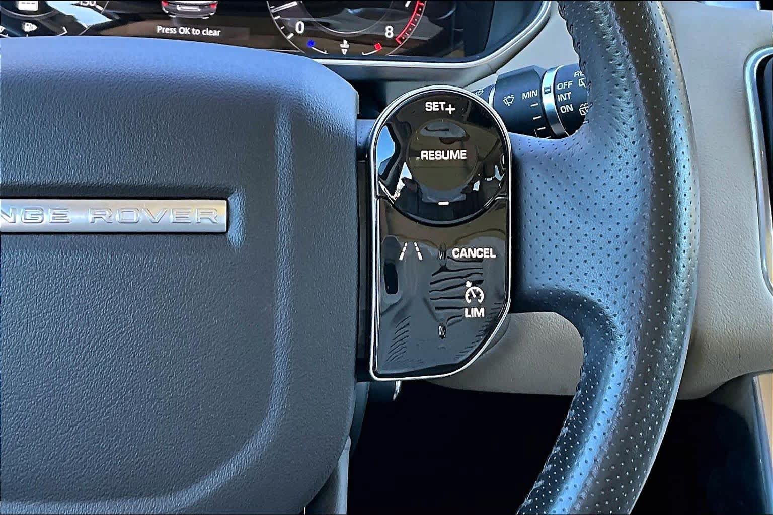 Used 2019 Land Rover Range Rover Sport HSE AWD/4WD image 26