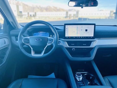 New 2025 Ford Explorer Active w/ Active Comfort Package image 14