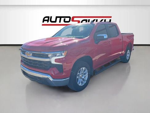 Used 2025 Chevrolet Silverado 1500 LT AWD/4WD image 3