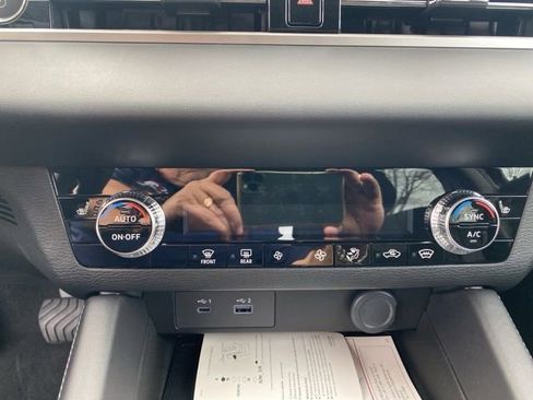 New 2025 Mitsubishi Outlander ES image 22