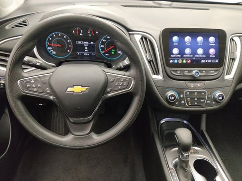Used 2025 Chevrolet Malibu LT FWD image 22
