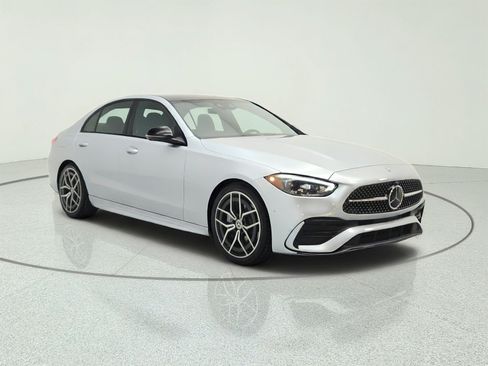 Used 2022 Mercedes-Benz C 300 Sedan image 3