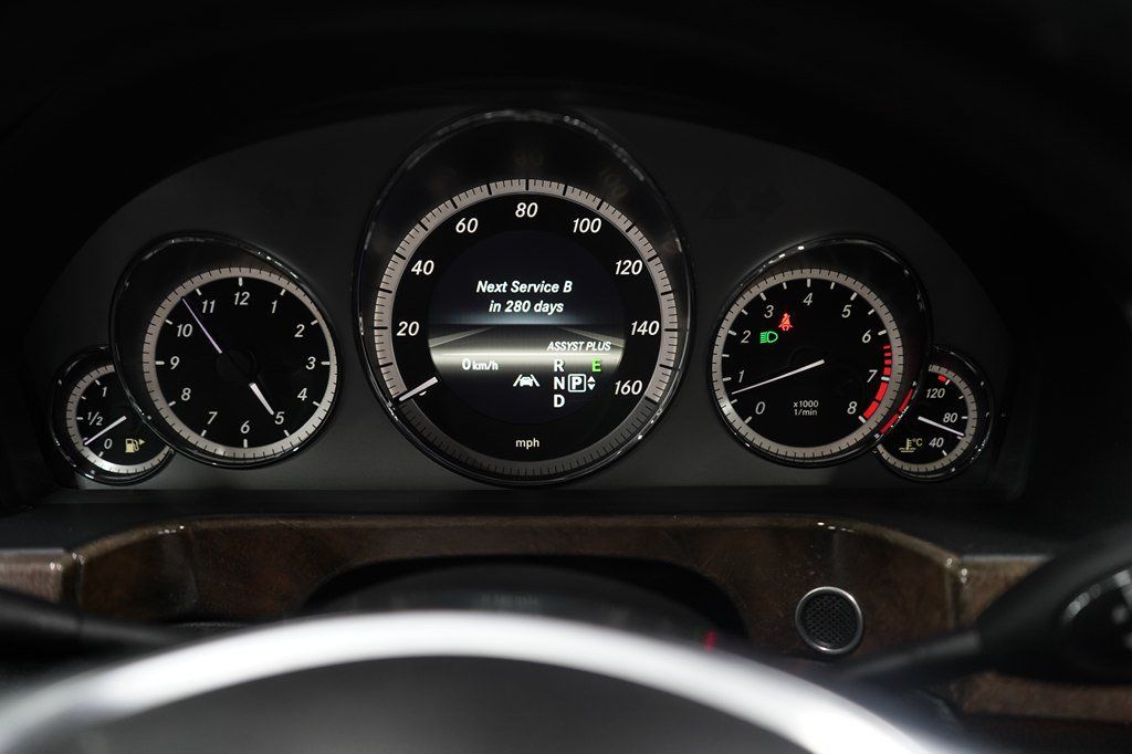 Used 2013 Mercedes-Benz E 350 Sedan image 17
