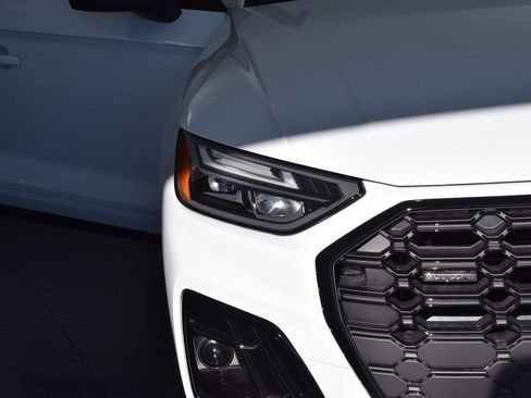 Certified 2025 Audi Q5 2.0T Premium Plus w/ Premium Plus Package image 11