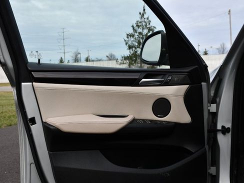 Used 2016 BMW X3 xDrive28i image 9