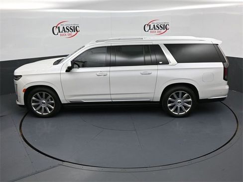 Used 2021 Cadillac Escalade ESV Premium Luxury Platinum image 19