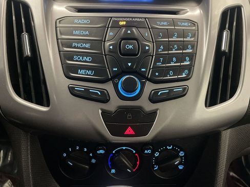 Used 2016 Ford Transit Connect XLT image 10