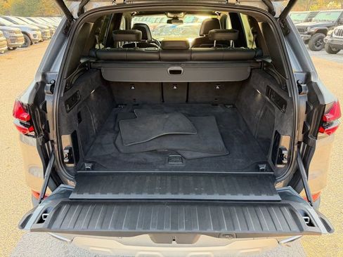 Used 2024 BMW X5 xDrive40i w/ Premium Package image 40