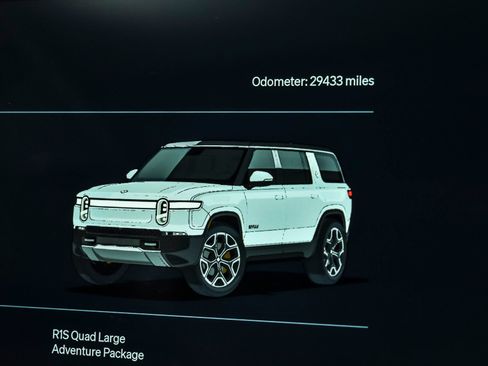 Used 2024 Rivian R1S Adventure AWD/4WD image 27