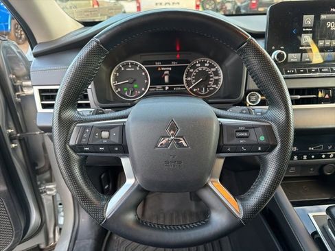 Used 2024 Mitsubishi Outlander SE Black Edition image 24