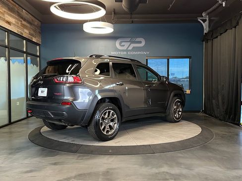 Used 2022 Jeep Cherokee Trailhawk AWD/4WD image 3