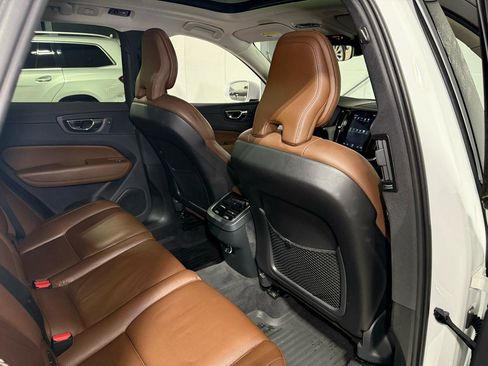Used 2019 Volvo XC60 T5 Inscription w/ Protection Package Premier image 27