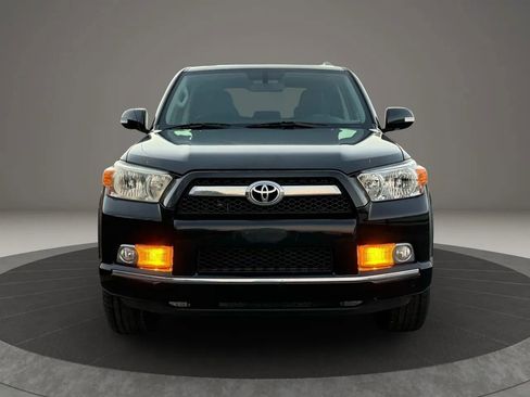 Used 2010 Toyota 4Runner SR5 image 2