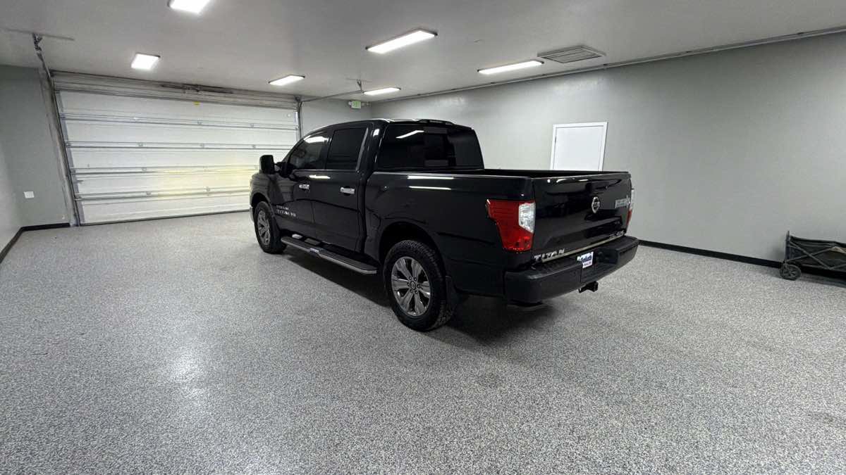 Used 2018 Nissan Titan SL w/ Texas Titan Edition AWD/4WD image 5