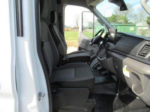 New 2026 Ford Transit 250 148 Medium Roof RWD image 15