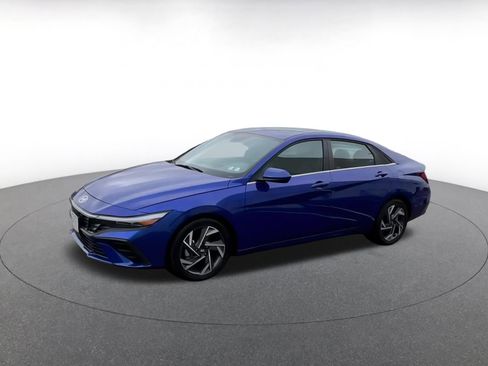 Used 2025 Hyundai Elantra SEL image 8