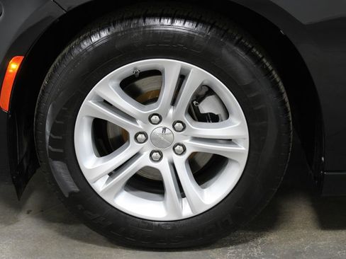 Used 2022 Dodge Charger SXT RWD image 16