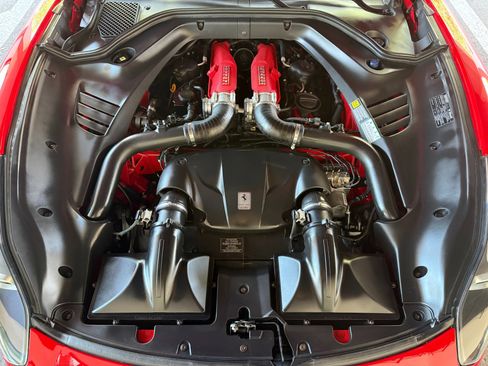 Used 2017 Ferrari California T RWD image 37