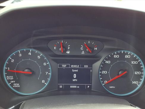 Used 2020 Chevrolet Equinox LS w/ LS Convenience Package image 29