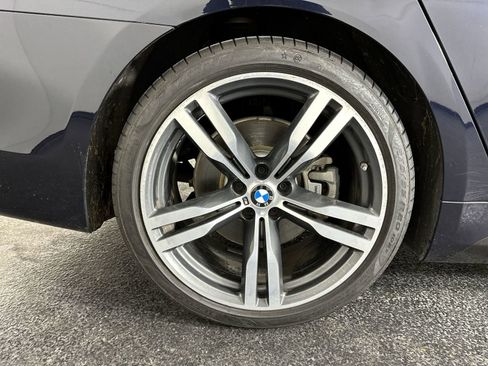 Used 2019 BMW 750i w/ Executive Package image 14