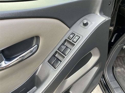 Used 2022 Nissan Frontier SV w/ Technology Package image 18