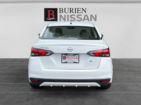 Used 2025 Nissan Versa S w/ Trunk Package FWD image 4