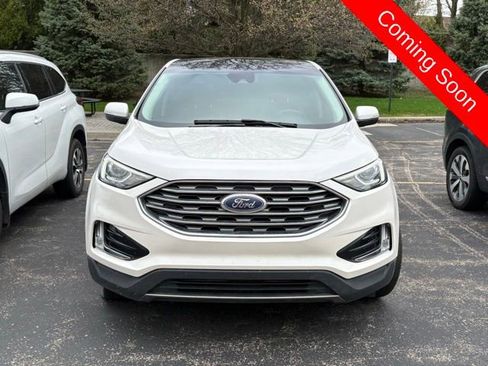 Used 2019 Ford Edge Titanium w/ Cold Weather Package image 2