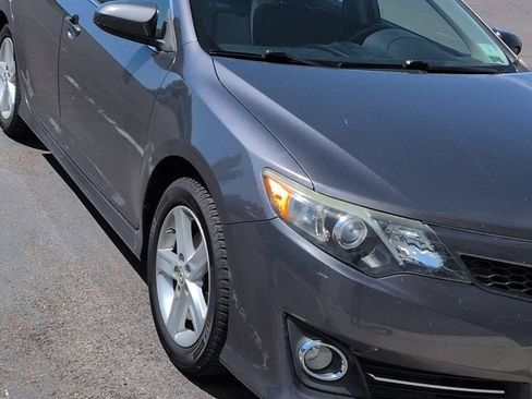 Used 2014 Toyota Camry SE FWD image 4