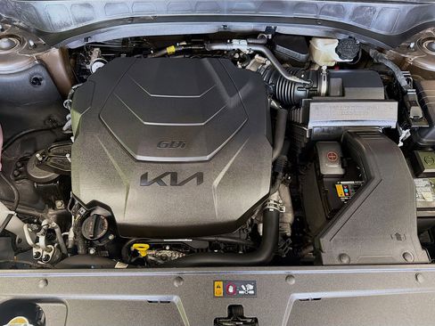 Used 2025 Kia Telluride S image 37