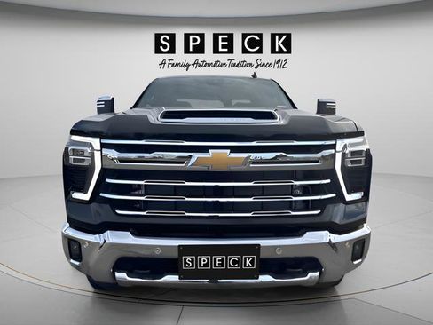 New 2026 Chevrolet Silverado 3500 LTZ w/ LTZ Plus Package AWD/4WD image 8