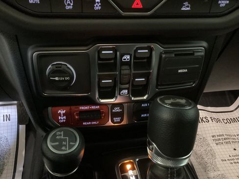 New 2026 Jeep Wrangler Unlimited Rubicon AWD/4WD image 25
