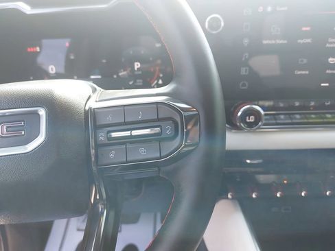 Used 2025 GMC Canyon AT4 w/ AT4X Package image 15