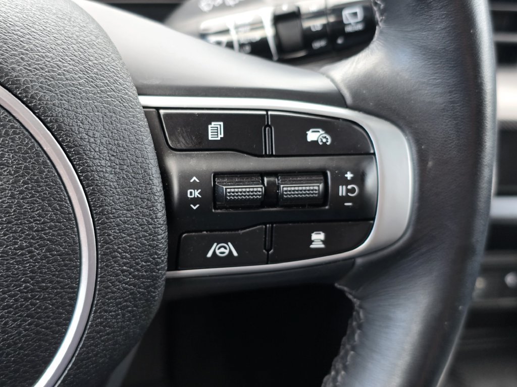 Used 2025 Kia Sportage SX FWD image 37