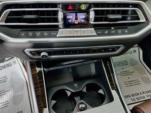 Used 2019 BMW X5 xDrive40i w/ M Sport Package AWD/4WD image 22